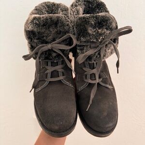 Taos WONDERLAND Black and Gray Ladies Womens Winter Boots Lace Up Warm